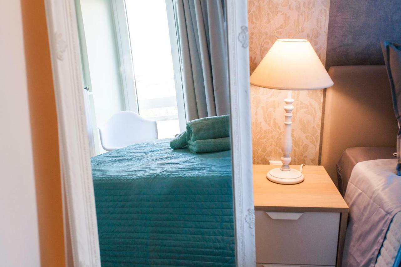 Museum Of Modern Art Rooms In Apartment, Next To Metro Suggrou Fix, Walk To Acropolis Athena Bagian luar foto